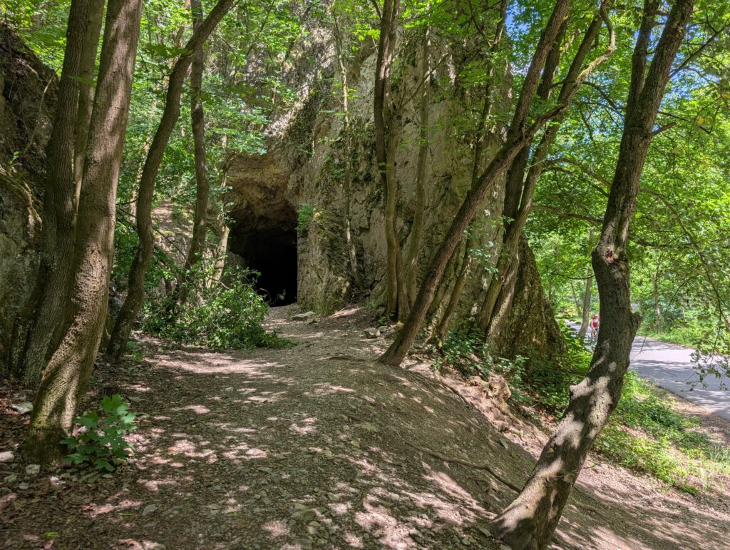 tunel v Prokopském údolí