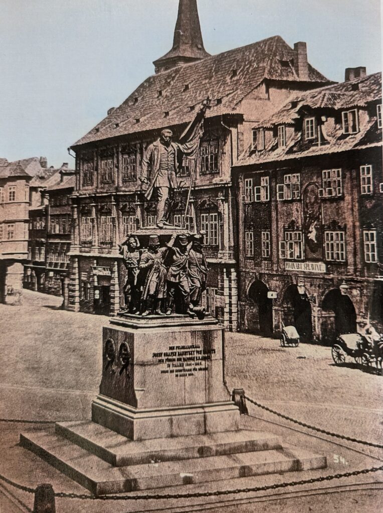 Radeckého pomník_1900